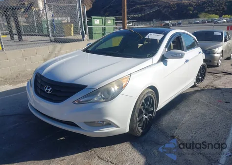 2013 Hyundai Sonata Limited z USA, uszkodzony, nr VIN 5NPEC4AC3DH737862